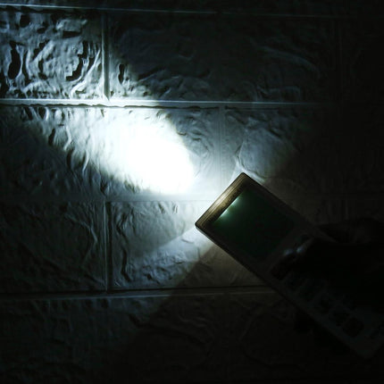 Universal A / C Remote Controller With Flashlight - Chunghop