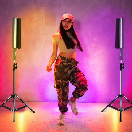 Rgb Handheld Stick Light With 72 Leds And Barndoor